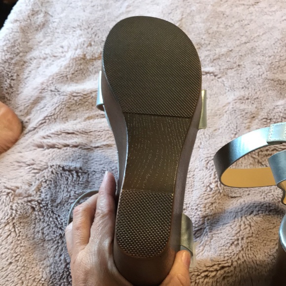 BNWT ladies size 8 silver wedge sandals by Refresh - Picture 6 of 7
